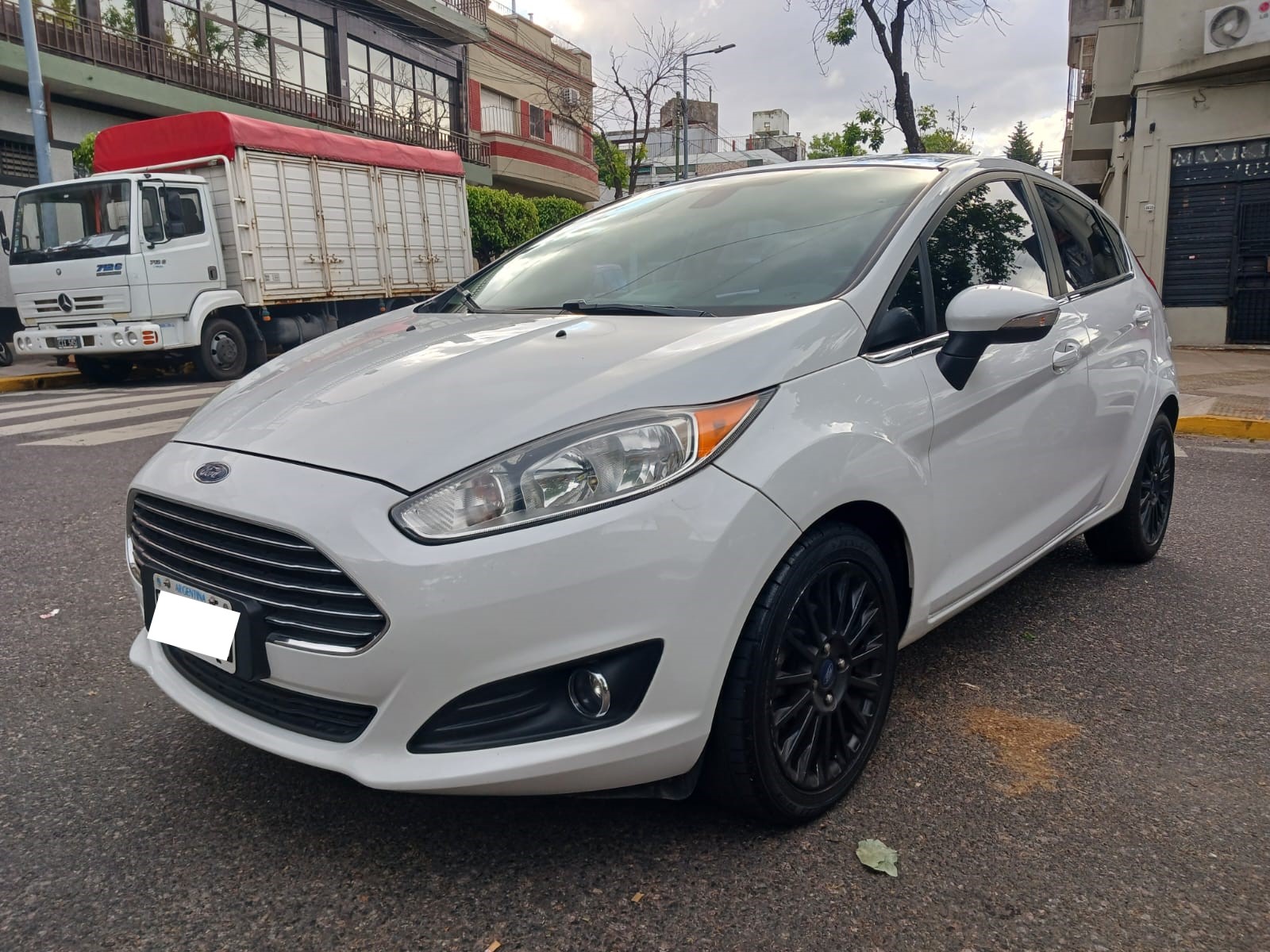 WhatsApp Image 2025-10-28 at 11.04.33 PM